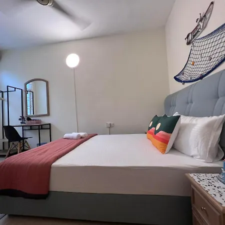 Ee'S Sunset House - Homestay 3 Min Walk To Beach Batu Ferringhi Exterior photo